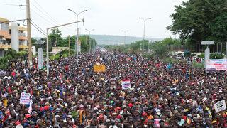 Mali'de darbecilerden haber var: Seçim için tarih verdiler!
