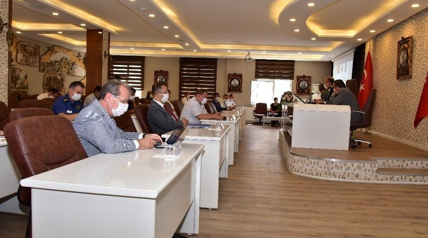 Şehzadeler&rsquo;de Covid-19 &ccedil;alışmaları değerlendirildi