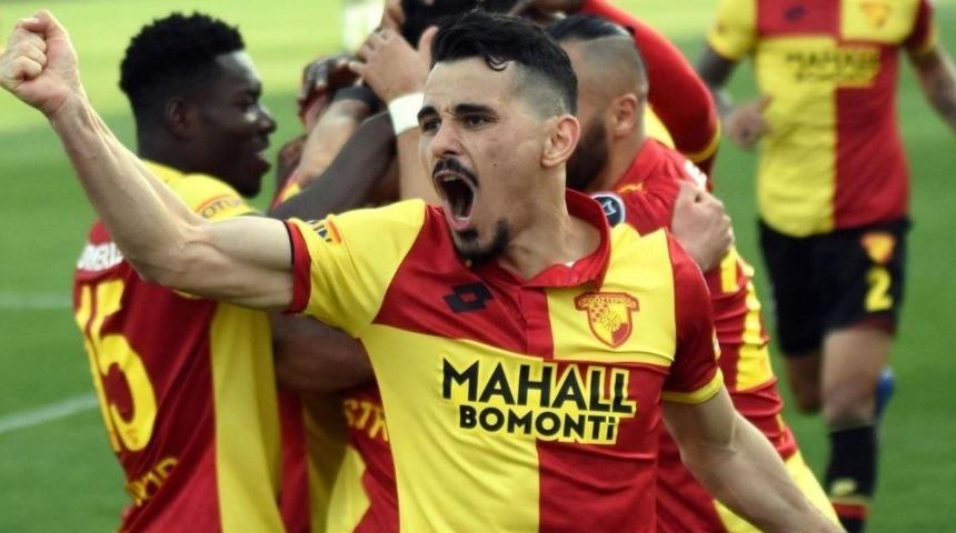 Antalyaspor, Serdar Gürler ile 3 senelik sözleşme imzalandığını açıkladı