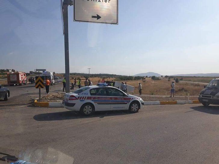 Otomobil ile minibüs çarpıştı; 1 ölü, 6 yaralı G3