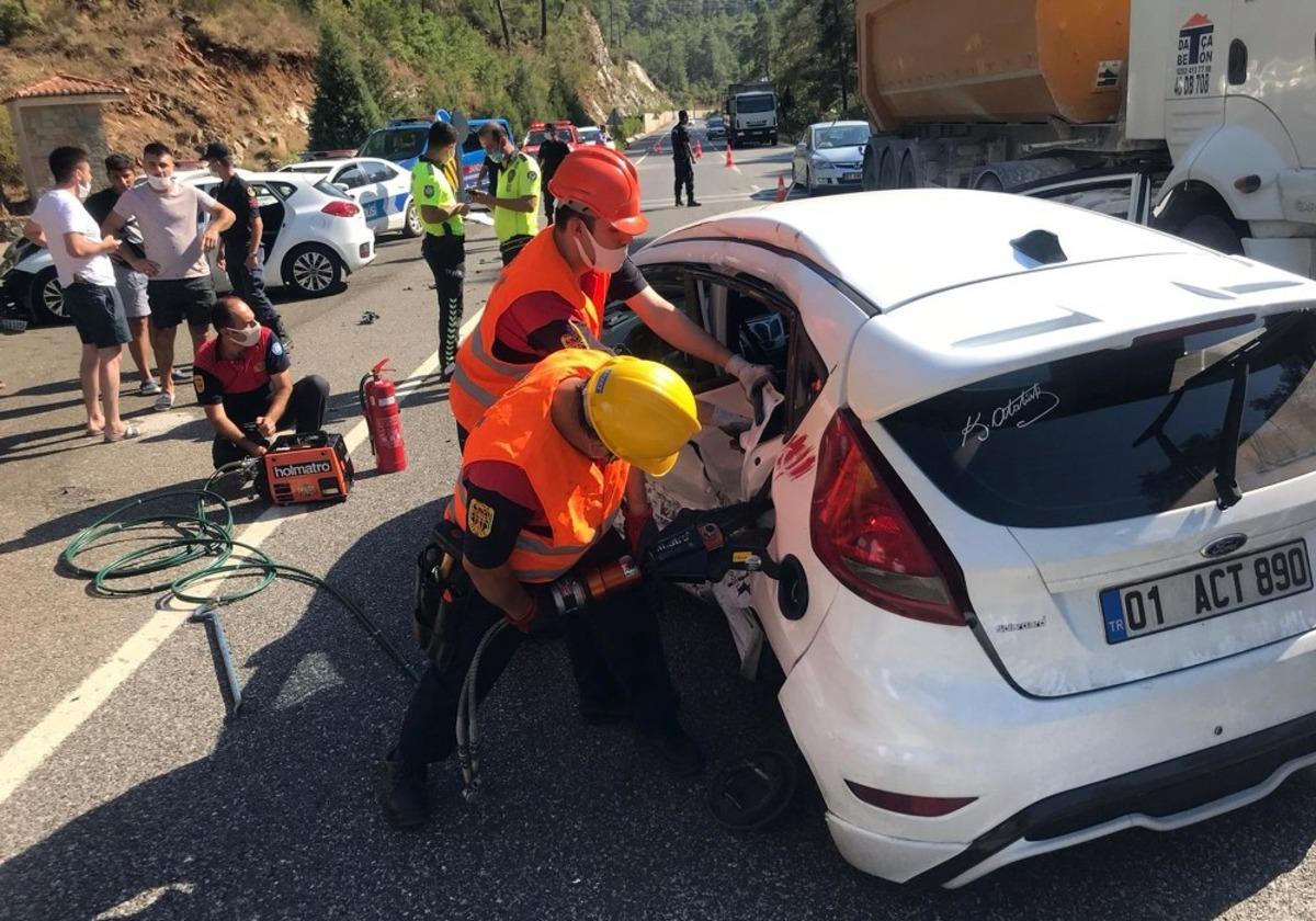 Marmaris yolunda kaza: 4 yaralı