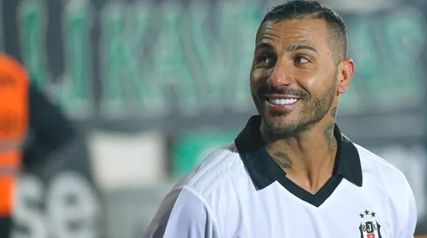 Quaresma, Boavista'ya transfer olacağı iddialarını yalanladı
