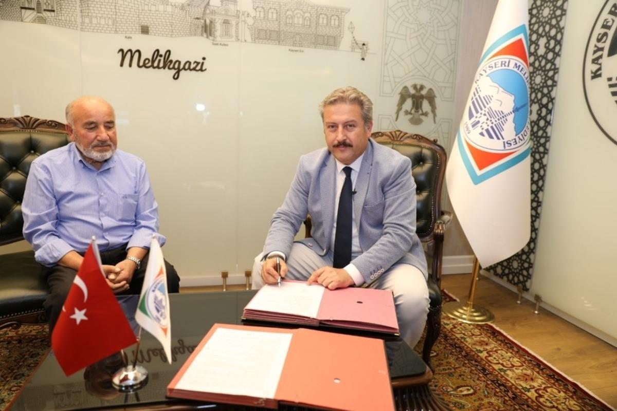 Mimarsinan Mahallesi&rsquo;ne yeni cami i&ccedil;in protokol imzalandı