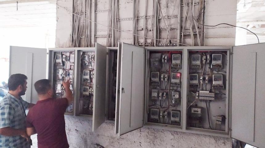 Silvan’da elektrik sayaçları dışarı alınıyor