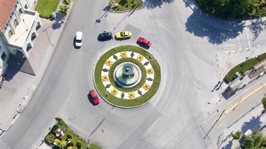 Modern d&ouml;nel kavşaklar trafik sorunlarına &ccedil;are olabilir mi?