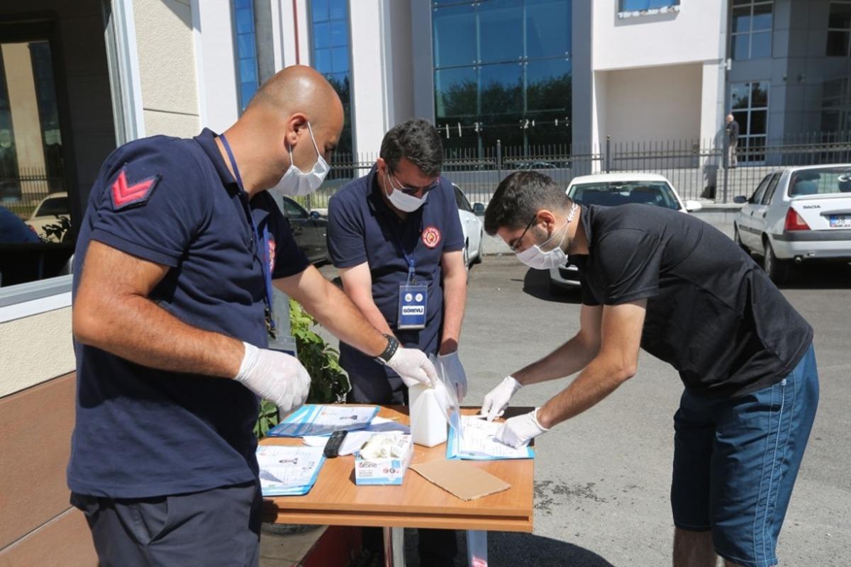 335 aday itfaiye eri olabilmek i&ccedil;in ter d&ouml;kt&uuml;