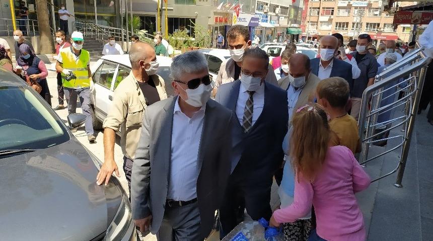 Vali Doğan, Reyhanlı&rsquo;da esnaf ziyareti yaptı vir&uuml;s tedbirlerini hatırlattı