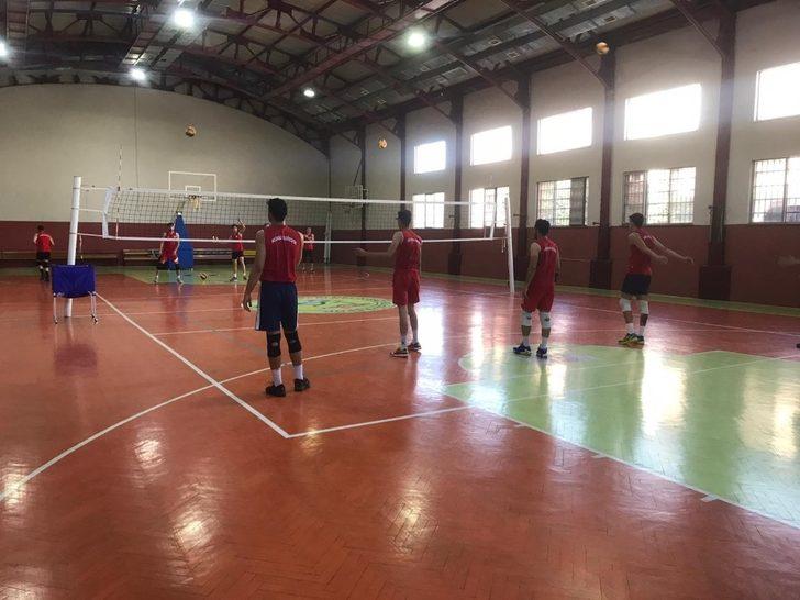 Melikgazi Voleybol Takımı antrenmanlarına devam ediyor G3