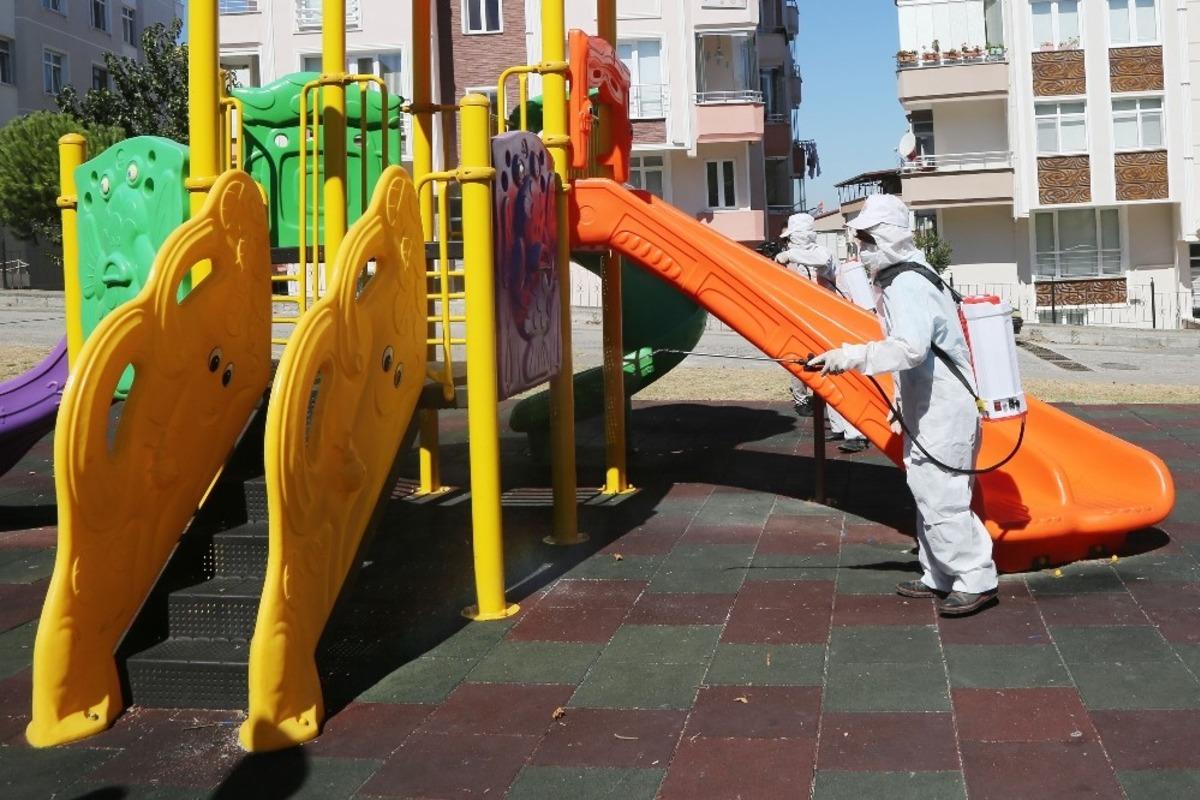 Atakum&rsquo;da hijyen timlerinden parklarda salgın &ouml;nlemi