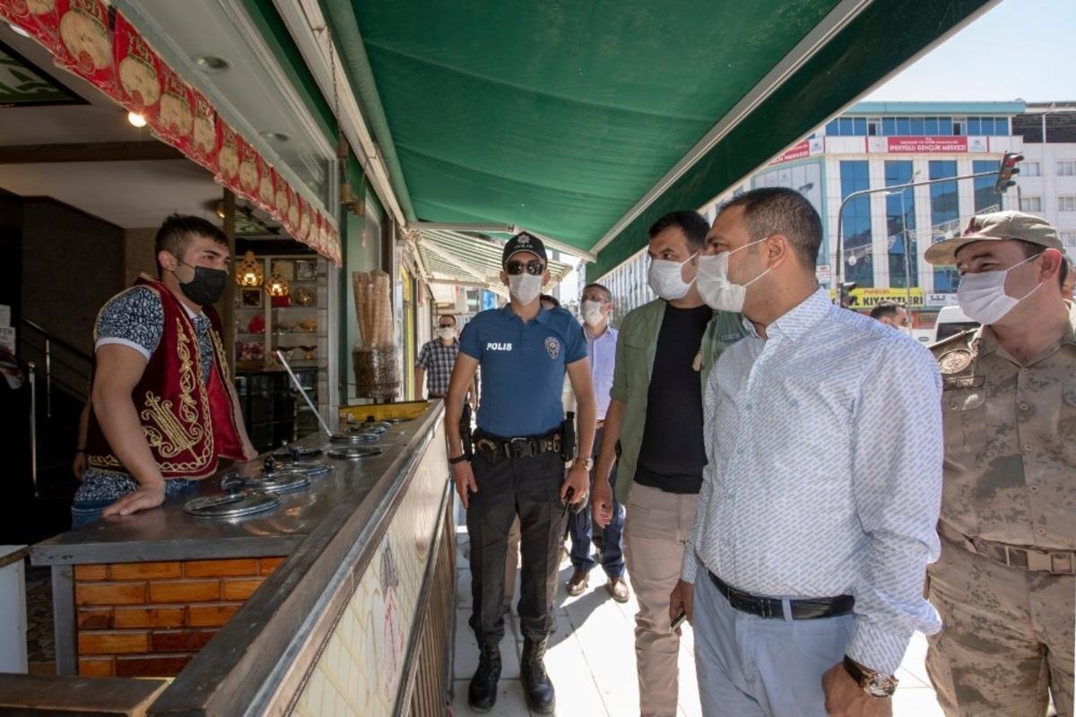 Kaymakam ve Belediye Başkan Vekili Aslan korona vir&uuml;s denetimlerine katıldı