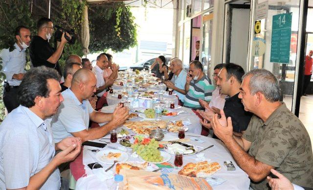 Başkan Yılmaz, muhtarlarla bir araya geldi