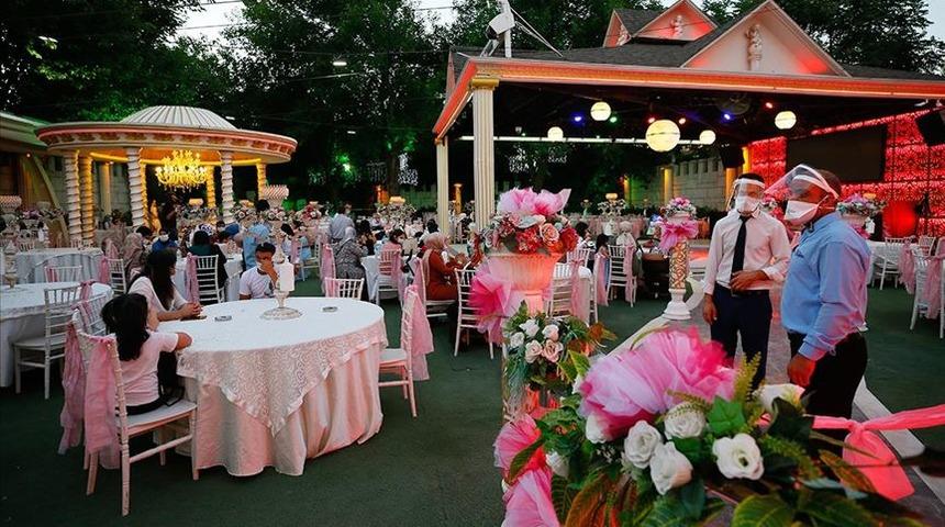 Samsun'da şoke eden olay! Karantinayı ihlal edip düğüne gitmişler