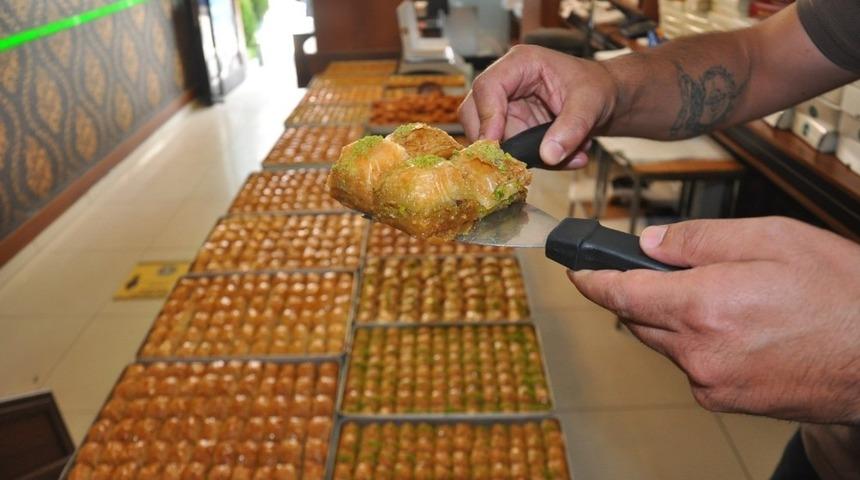 D&uuml;ğ&uuml;n yemekleri de artık izne bağlı