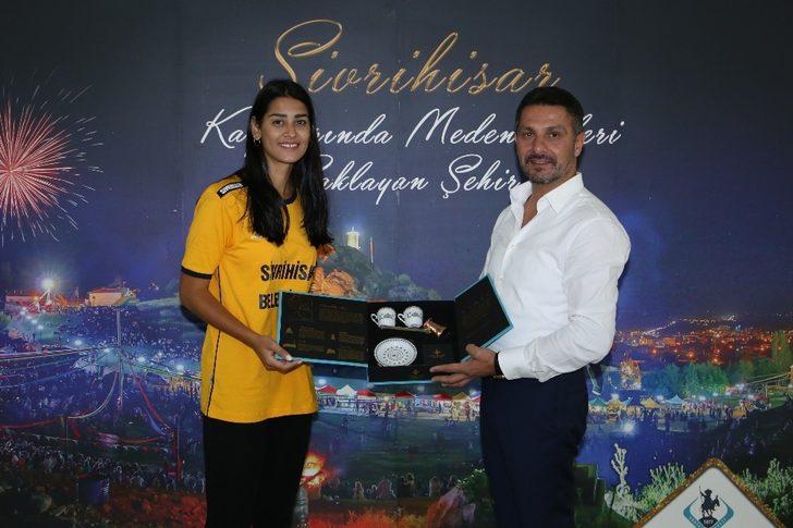 Sivrihisar’da imza şov G4