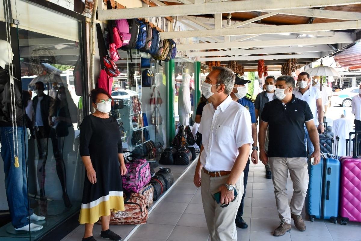 Kemer&rsquo;de korona vir&uuml;s denetimi