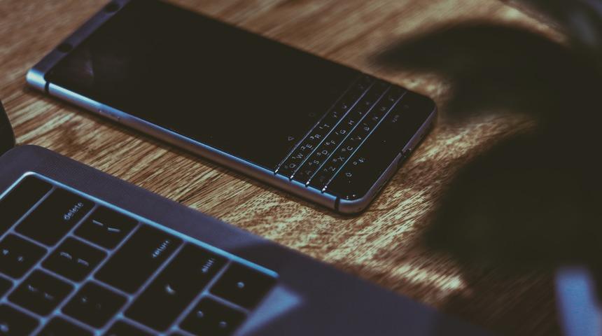 BlackBerry akıllı telefon sekt&ouml;r&uuml;ne geri d&ouml;n&uuml;yor!