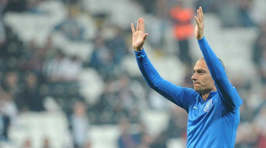 Başakşehir'de Gökhan İnler'in sözleşmesi uzatılmadı