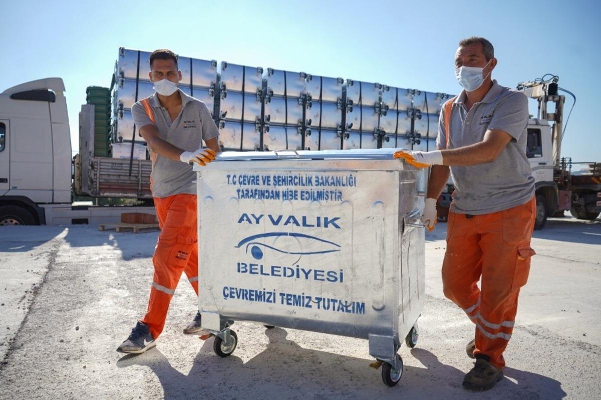Ayvalık&rsquo;a 650 yeni &ccedil;&ouml;p konteyneri