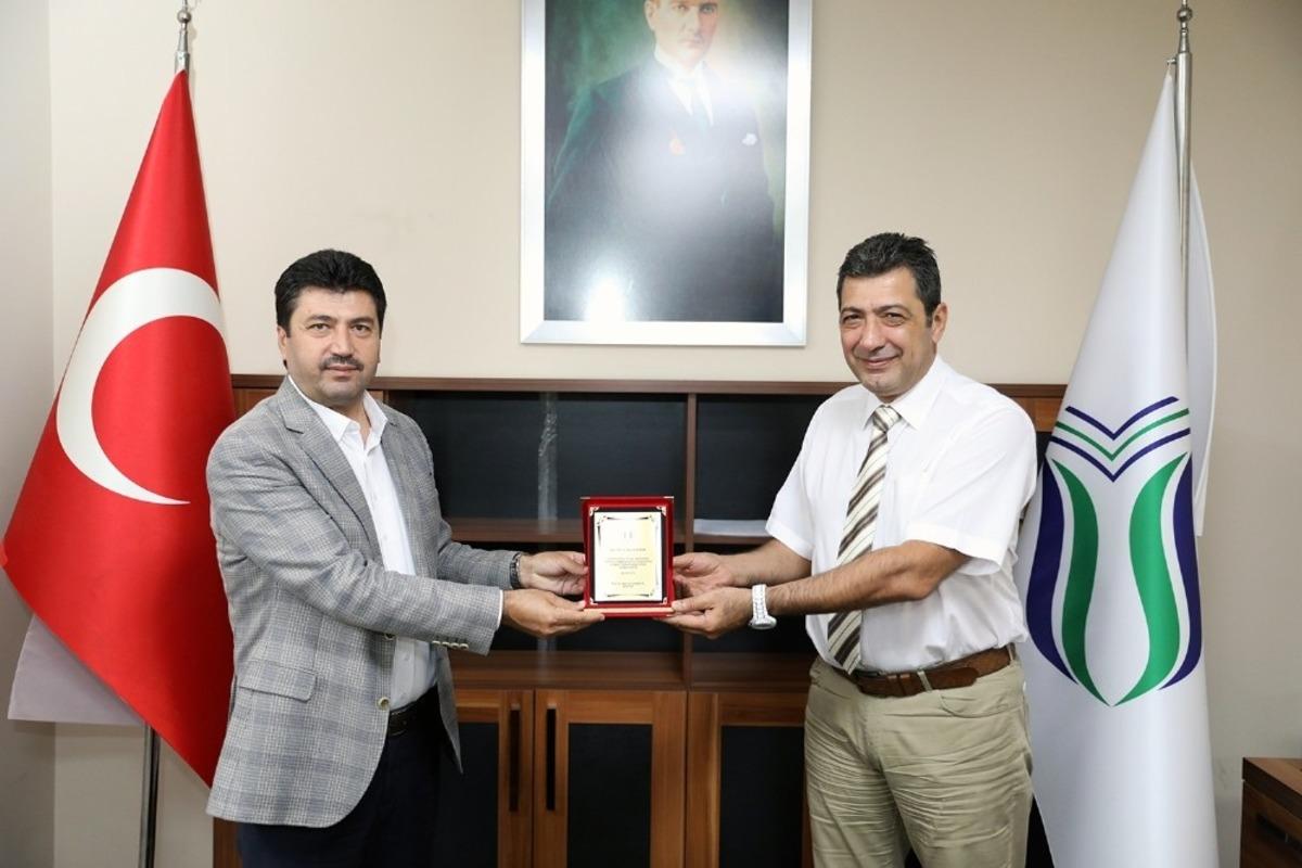 SUB&Uuml; Turizm Fak&uuml;ltesi&rsquo;nin yeni dekanı g&ouml;reve başladı