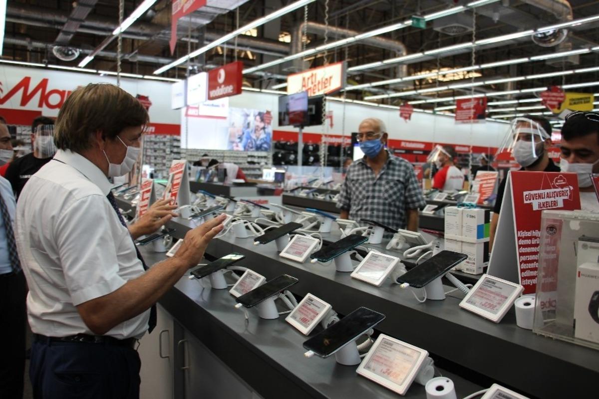 Aydın&rsquo;daki Forum AVM&rsquo;de Korona vir&uuml;s denetimi