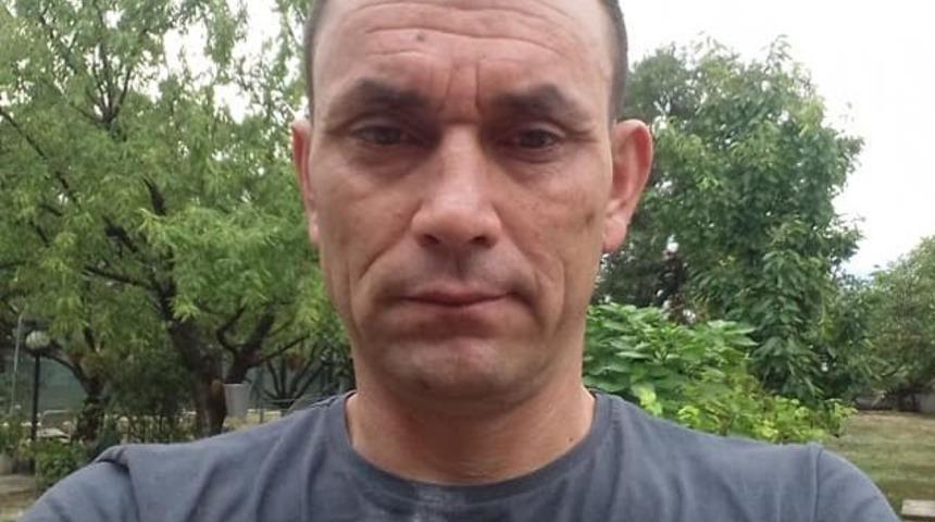 Şelaleye düşen oğlunu kurtarmak isterken hayatını kaybetti