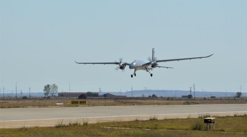 Bayraktar AKINCI TİHA'nın ikinci prototipi, ikinci testi de başarıyla geçti