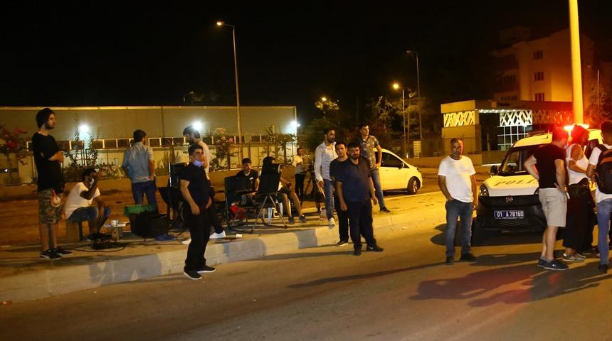 Silahlı kavga ihbarına giden polisler dizi &ccedil;ekimiyle karşılaştı