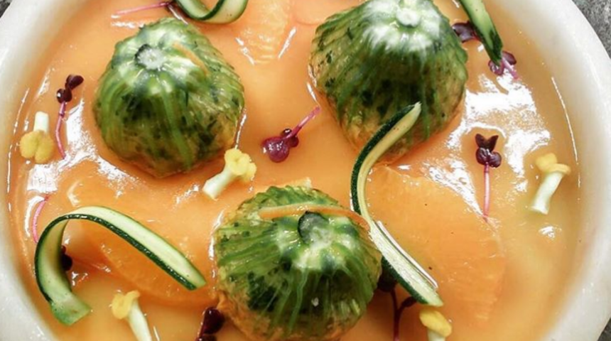 Kabak &ccedil;i&ccedil;eği dolması nasıl yapılır? Kabak &ccedil;i&ccedil;eği dolması malzemeleri nelerdir? Masterchef kabak &ccedil;i&ccedil;eği dolması tarifi! 