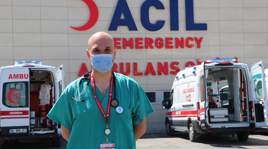 Korkutan a&ccedil;ıklama! 'Hasta bir kişi, 100 kişiyi enfekte edebiliyor'