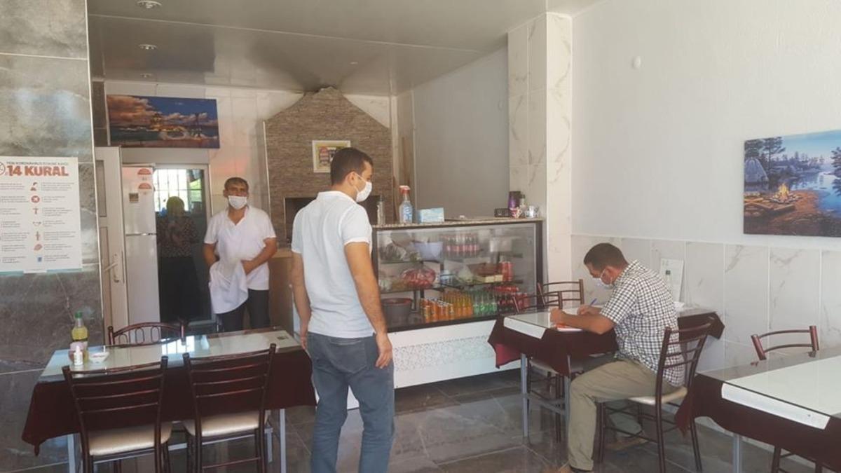 Kaymakam Salih Sak, il&ccedil;e merkezi ve k&ouml;ylerde denetime katıldı