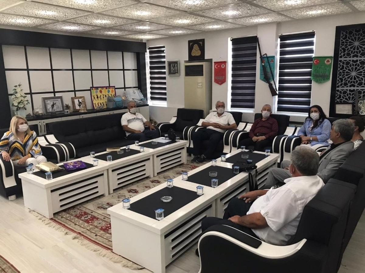 Kadınların iş g&uuml;c&uuml;ne katılımının artması i&ccedil;in toplandılar