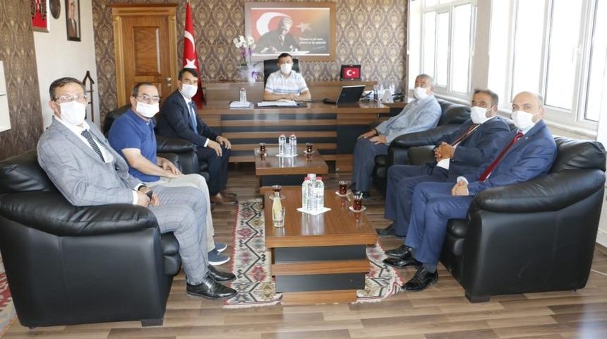 MHP İlçe Başkanı Yahya Sümer’den Kaymakam Bayram’a ziyaret