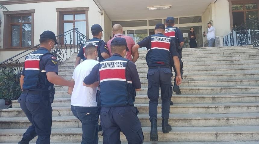 Telefonla kandırıldı, yarım milyonunu dolandırıcılara kaptırdı