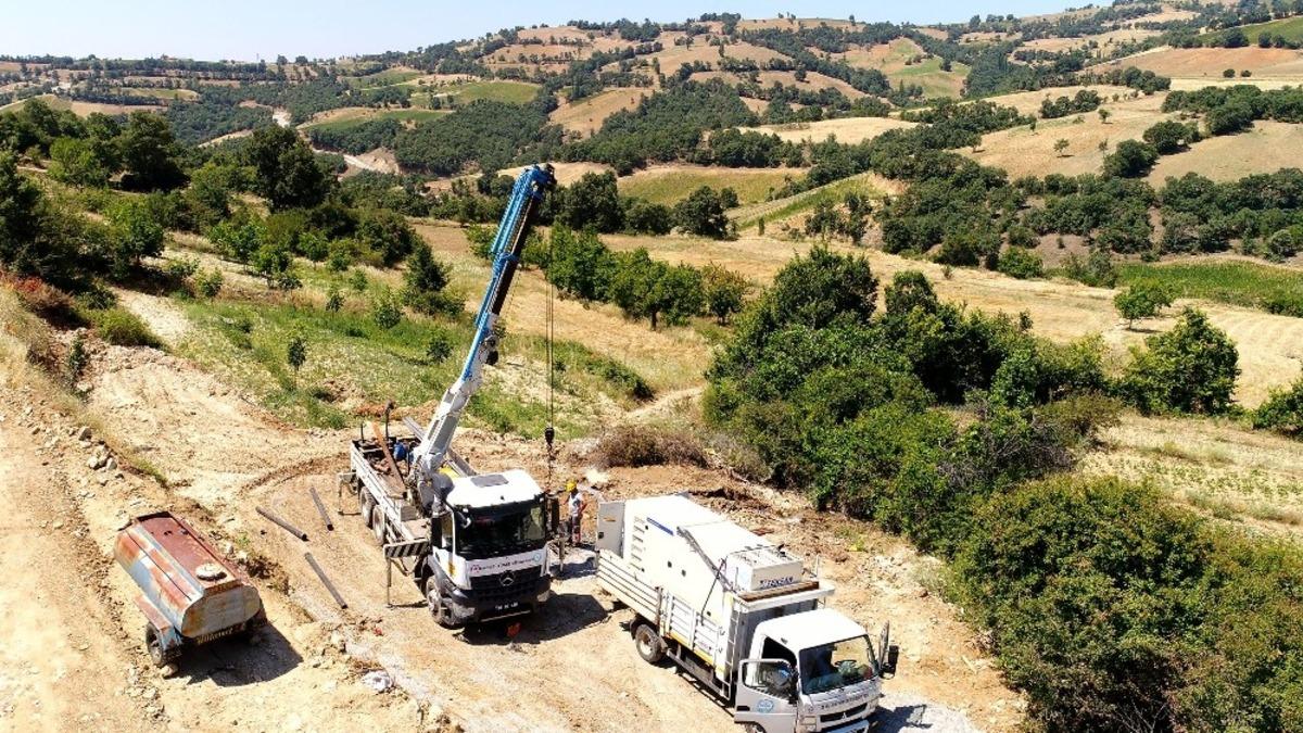 Mahalledeki i&ccedil;me suyu sıkıntısı sona erdi