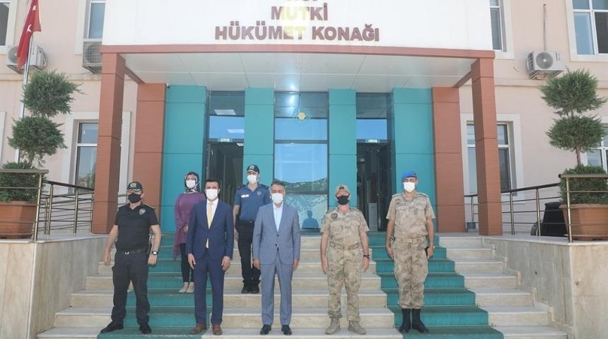 Vali &Ccedil;ağatay&rsquo;dan Mutki&rsquo;nin yeni Kaymakamına ziyaret