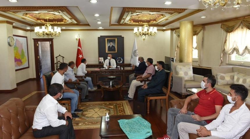 Vali Erin vatandaşları makamında ağırladı