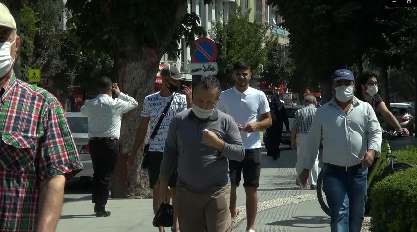 Valinin 'Bu işin şakası yok' sözleri de etki etmedi! Vatandaş koronavirüsü unuttu