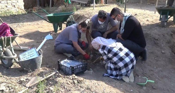 Sinop’ta balatlar yapı topluluğu kazı çalışmaları G2