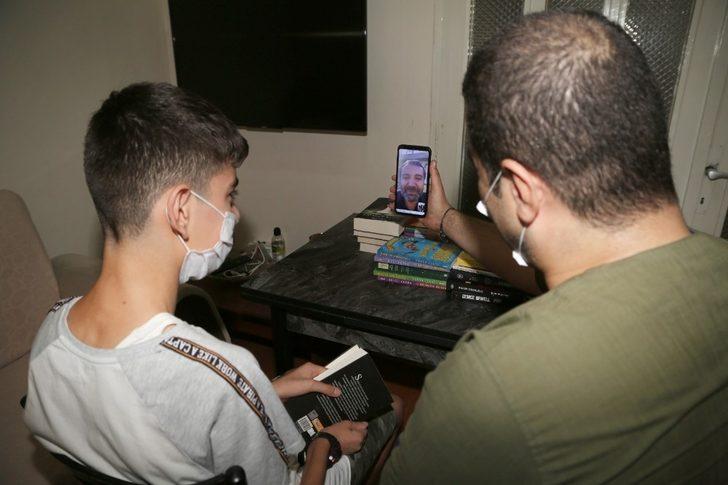 Hastalığına rağmen iki günde bir kitap bitiren Bedirhan örnek oluyor G2