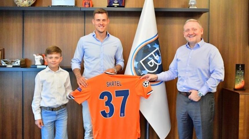 Başakşehir Martin Skrtel ile 1 yıllık sözleşme imzaladı