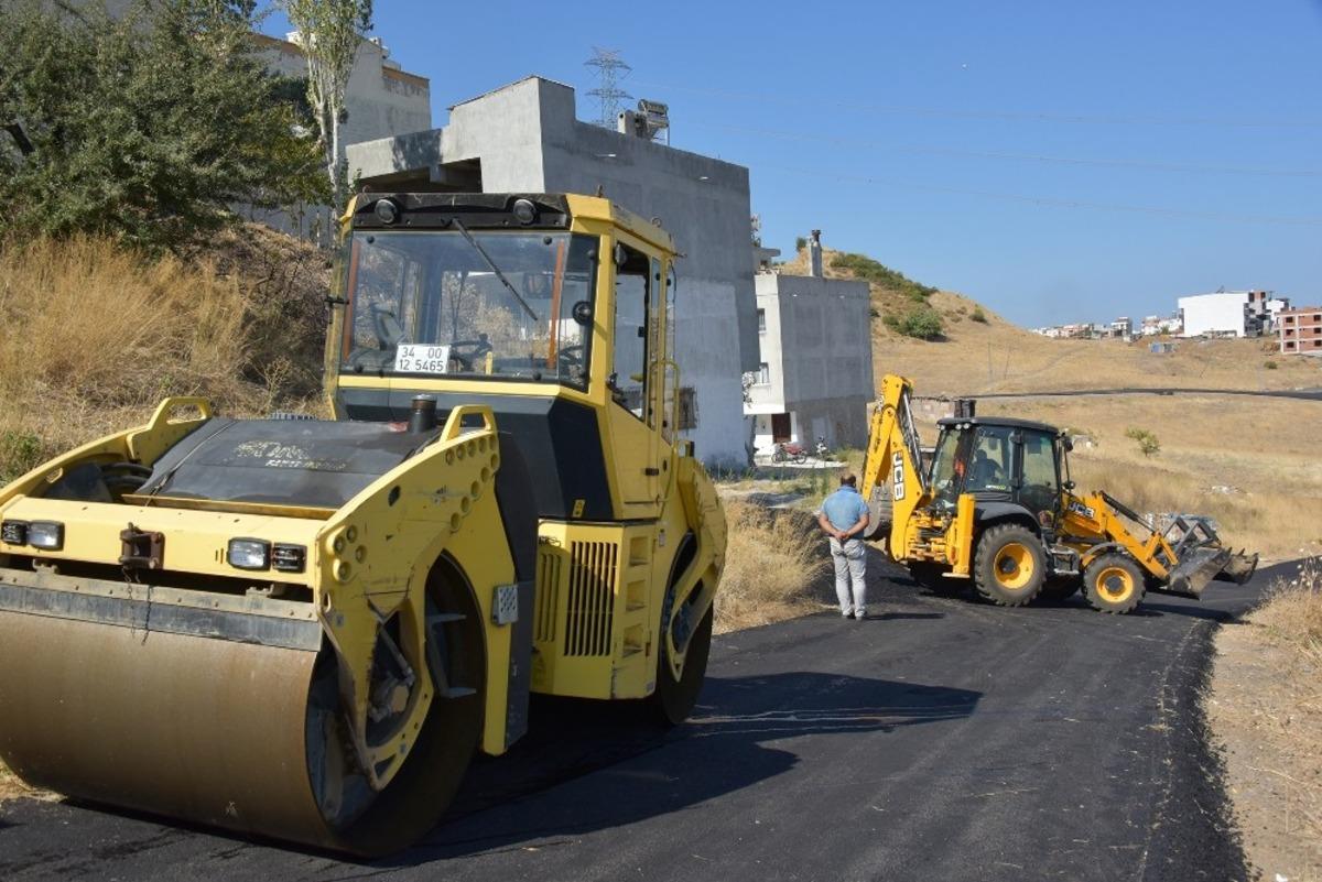 Yeni Mahalle&rsquo;de sıcak asfalt serimi devam ediyor