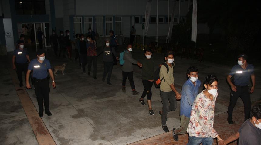 TIR dorsesinde yakalanan 173 kaçak göçmen sınır dışı ediliyor