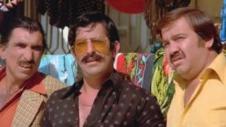 Polise yakalandı, kameralara 'Zeki Müren de beni görecek mi?' diye seslendi