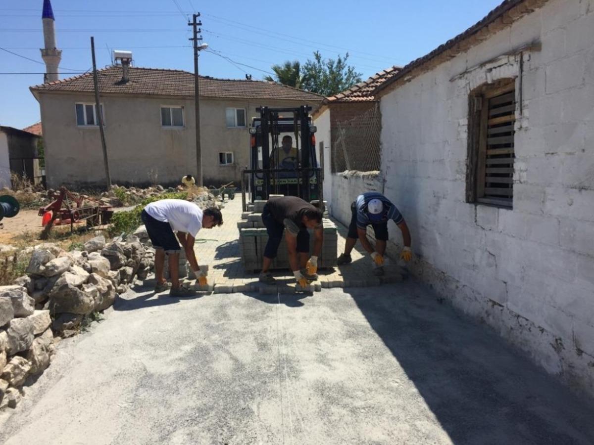 Didim Akk&ouml;y Mahallesi&rsquo;nde yol yapım &ccedil;alışmaları s&uuml;r&uuml;yor