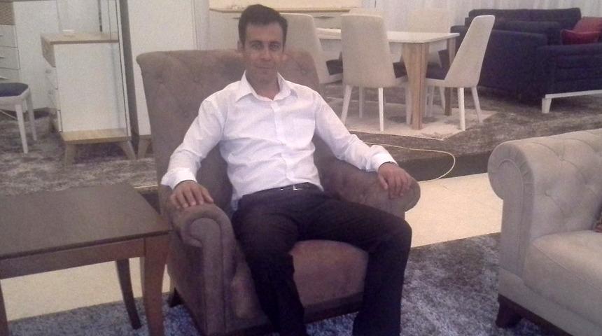 Kızının d&uuml;ğ&uuml;n&uuml; i&ccedil;in barışan eşini, kıskan&ccedil;lık y&uuml;z&uuml;nden &ouml;ld&uuml;rm&uuml;ş