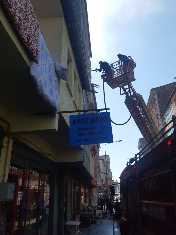 Kars’ta ateşle oynayan çocuklar yangın çıkardı G5