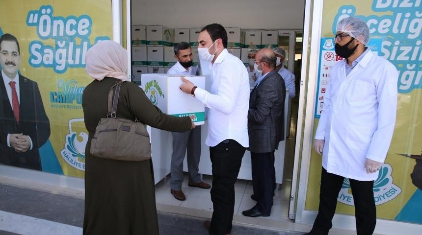 Şanlıurfa&rsquo;da &ccedil;&ouml;lyaklılara glutensiz gıda paketi