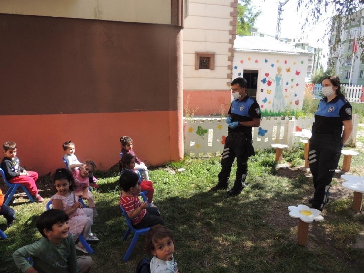 Kars&rsquo;ta minikler bilgilendirildi