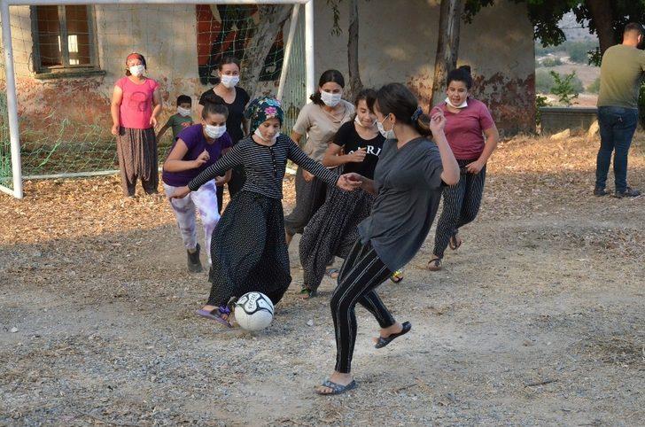 Başkan Seçer’den sporcu kızlara destek G4