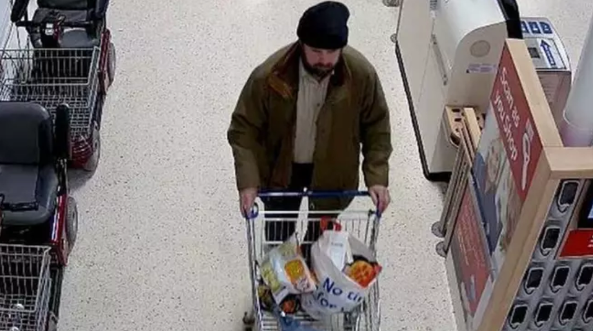 Bebek mamalarının içine metal parçalar karıştırdı